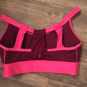 5 for $25 Danskin padded sports bra